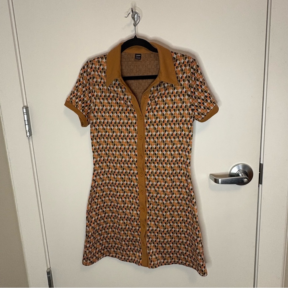 Patterned button down dress - Picture 2 of 3